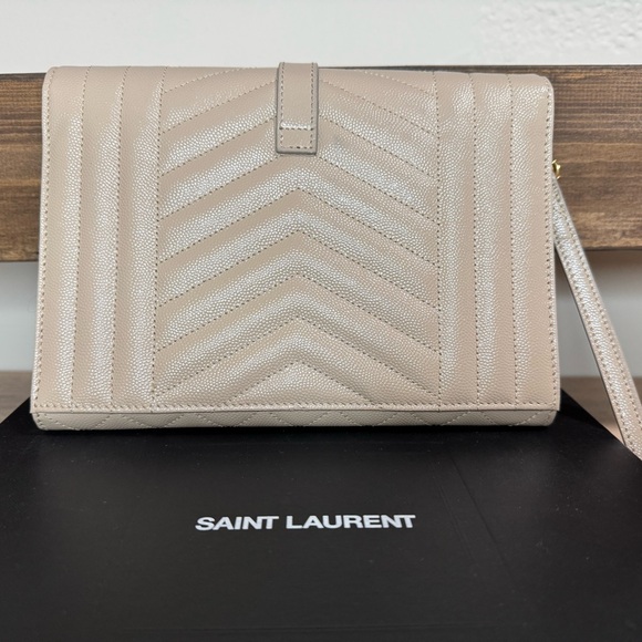 Saint Laurent Flap Pouch - Picture 8 of 14